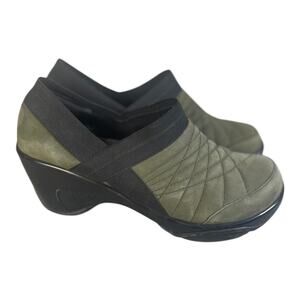 J-41 Adventure On Women’s Green Quilted Clogs Size-41 (8)
